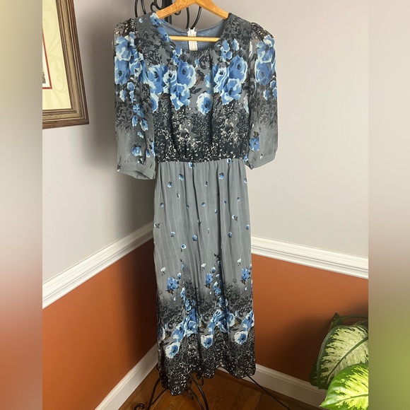 Handmade Dress - Picture 7 of 7